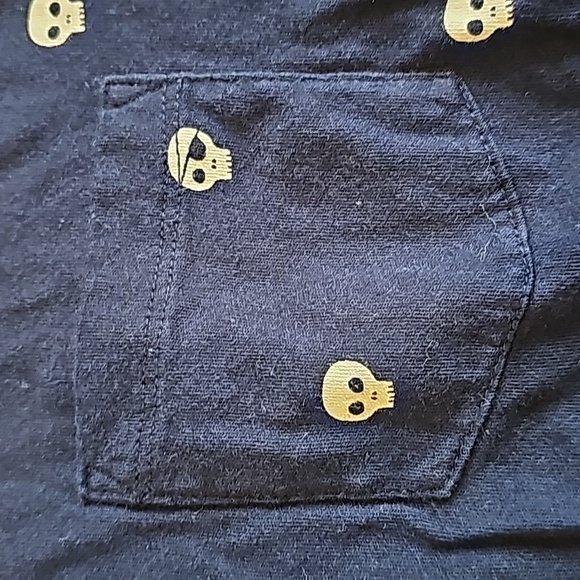 J Crew Crewcuts everyday glow in dark skull pocket t shirt 10 - Picture 2 of 6